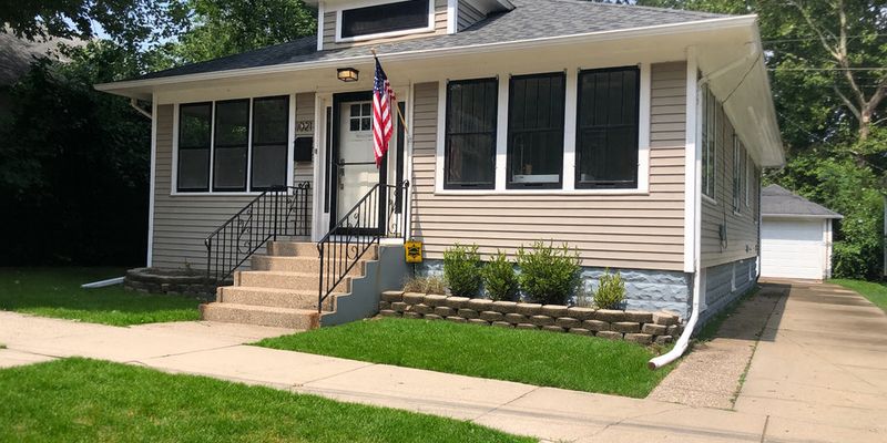 St. Joseph House: 1021 Morrison Ave