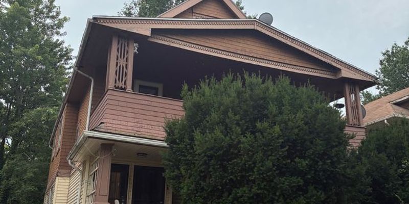 Cleveland Apartment: 13614 Othello Ave