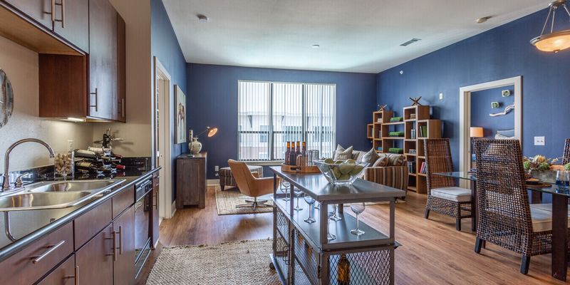 Houston Apartment: 2424 Sawyer Heights St