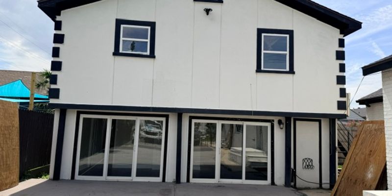 New Orleans Multiplex: 2110 Eads St