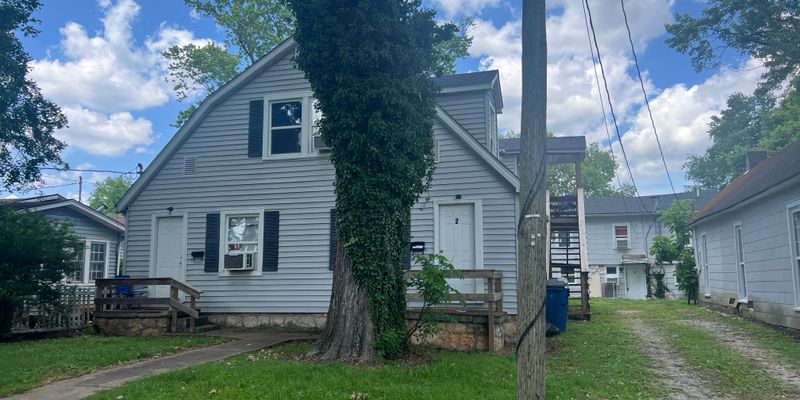 Bowling Green Apartment: 630 Woodford Ave