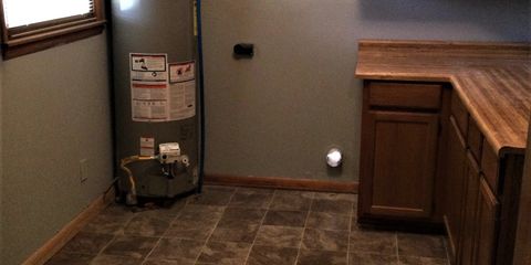 laundry room.jpg