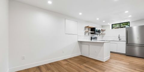 5-web-or-mls-669 E. 8th ave -5.jpg
