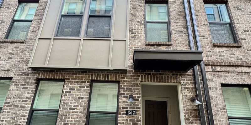 Richmond Townhome: 1512 W Moore St