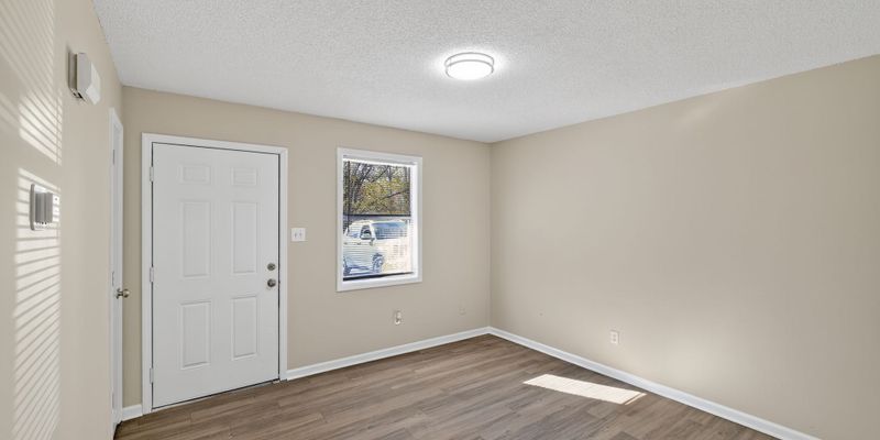 Lexington Apartment: 101 Bay Meadow Ct