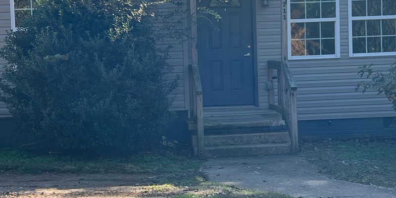 Jasper House: 711 15th St W