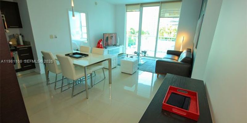 Miami Condo: 950 Brickell Bay Dr
