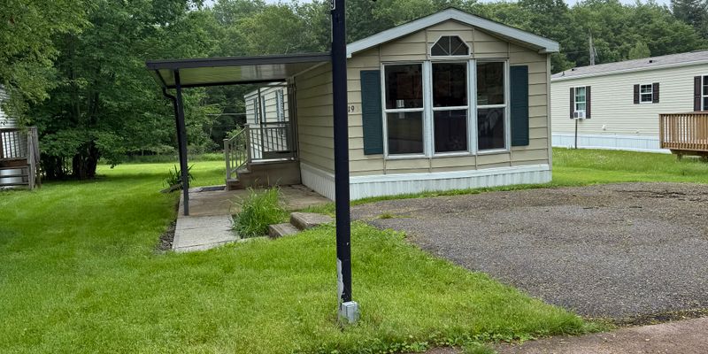 Lackawanna County House: 19 Clifton Manor Dr