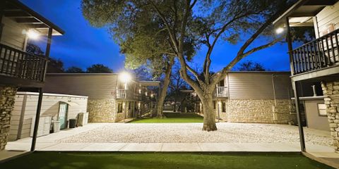 courtyard-i.jpg