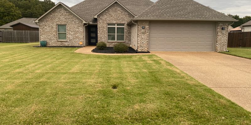 Jackson House: 16 White Birch Dr