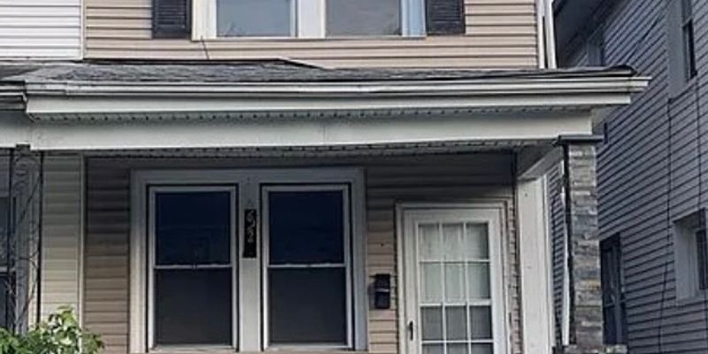 Bethlehem House: 622 E Locust St