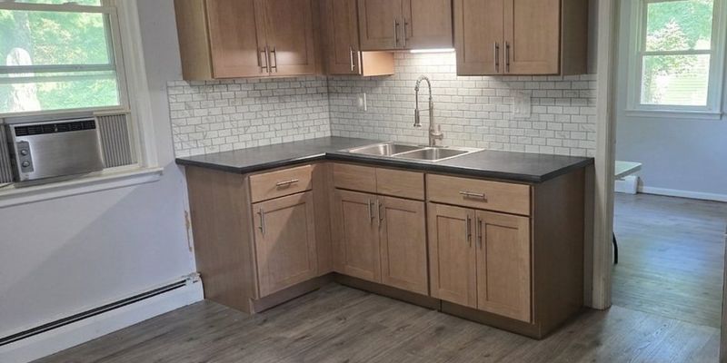 New Britain Apartment: 2015 Corbin Ave