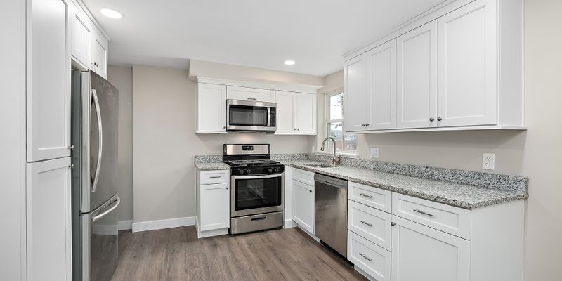 Leetsdale House: 38 Victory Ln