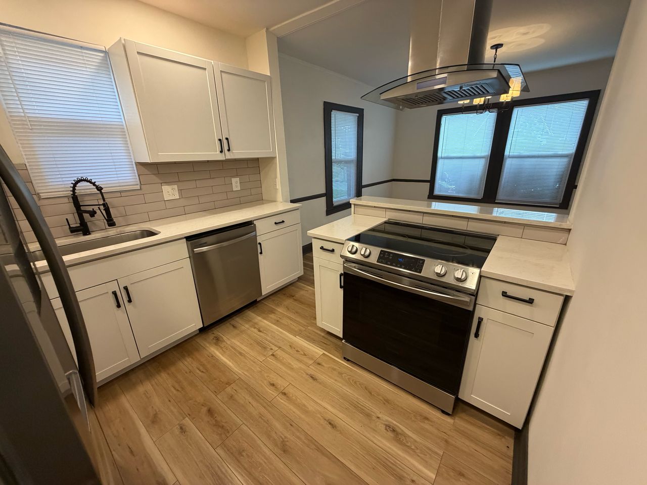 1130 Wilson Ave photo 12