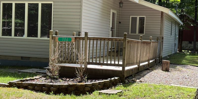 Monroe County House: 116 Pony Path