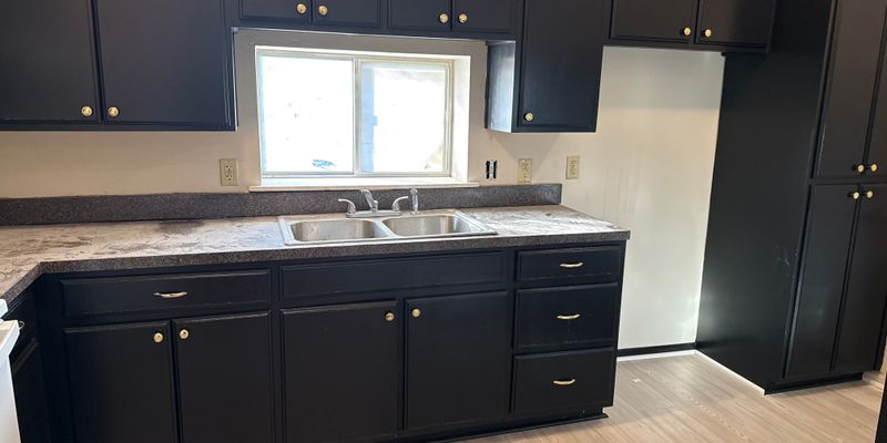 Independence Apartment: 600 S Glenwood Ave