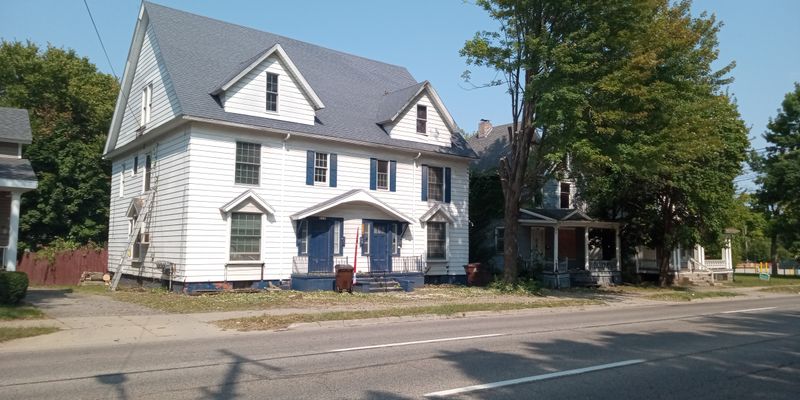 Lansing Apartment: 316 West Saginaw Street