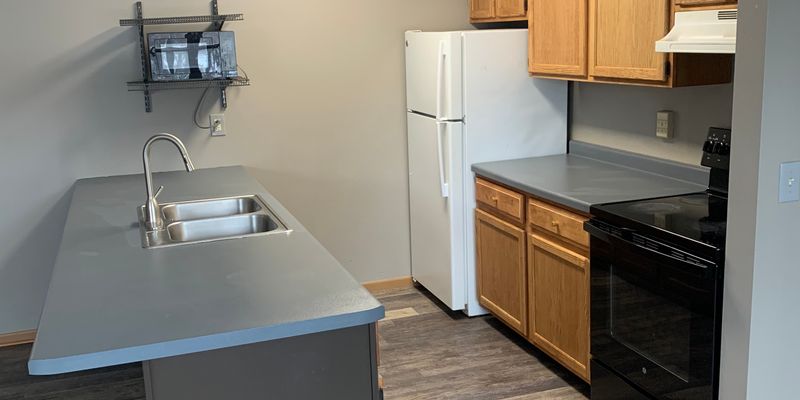 Wisconsin Dells Apartment: 930, 932, 934 Iowa Ave