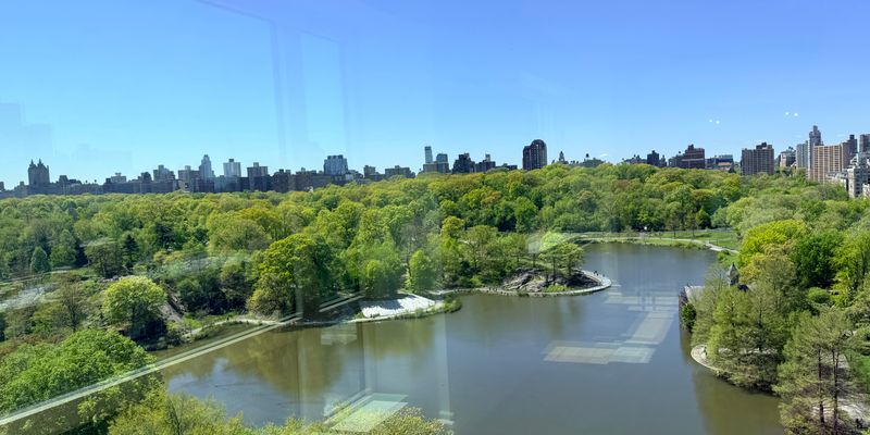 New York House: 1280 5th Ave