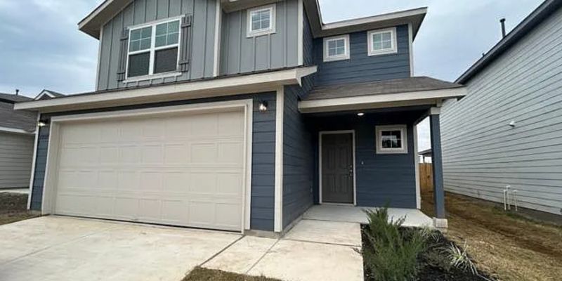 San Antonio House: 13723 Redtail Lndg