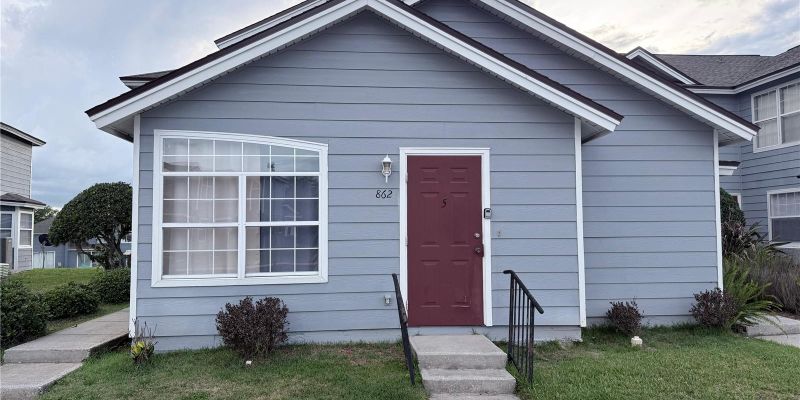 Davenport Apartment: 862 Caribbean Dr