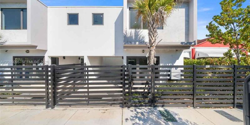 Miami Townhome: 11 NE 51st St