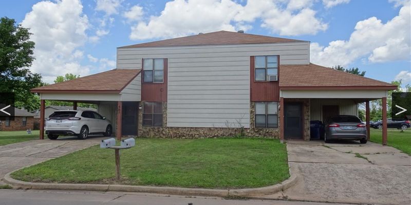 Noble House: 407 Woods Dr
