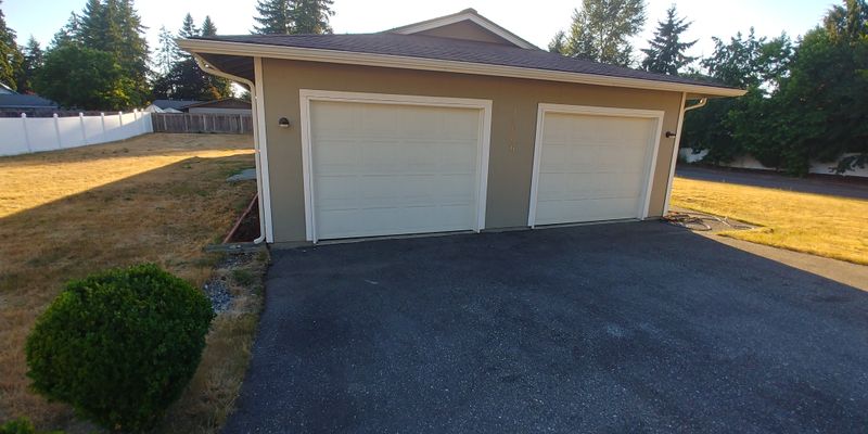 Puyallup House: 12008 108th Avenue Court East