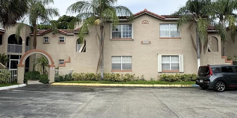 Pembroke Pines Apartment: 8886 SW 3rd St