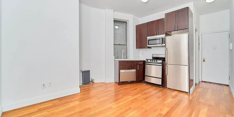 New York House: 400 Central Prk W