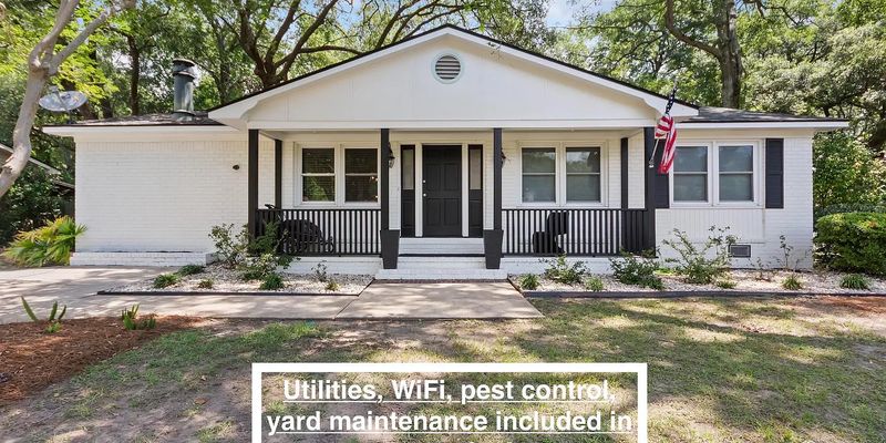 Mount Pleasant House: 1431 Glencoe Dr