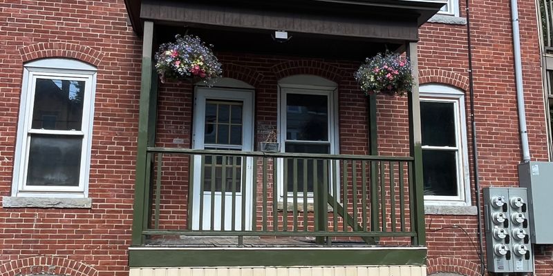 Rumford Apartment: 322 Waldo St