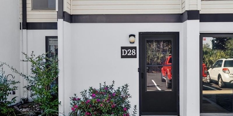 North Myrtle Beach House: 1012 Possum Trot Rd