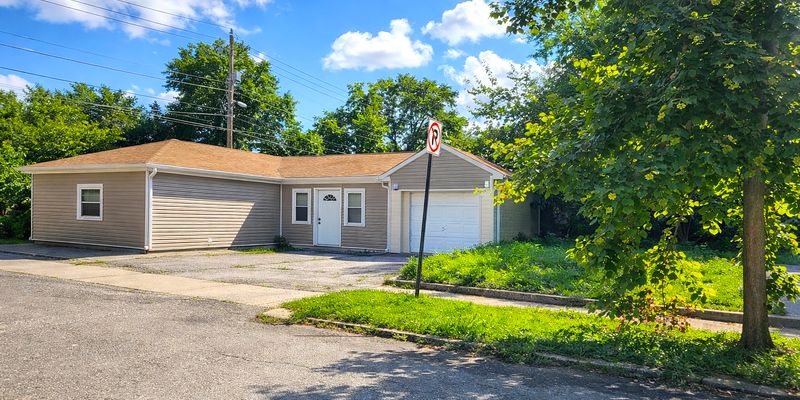 Indianapolis House: 1009 N Gladstone Ave