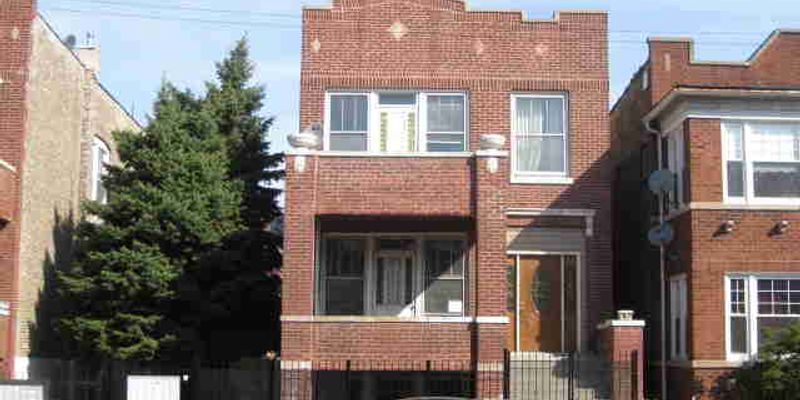 Chicago Apartment: 3638 West Diversey Avenue