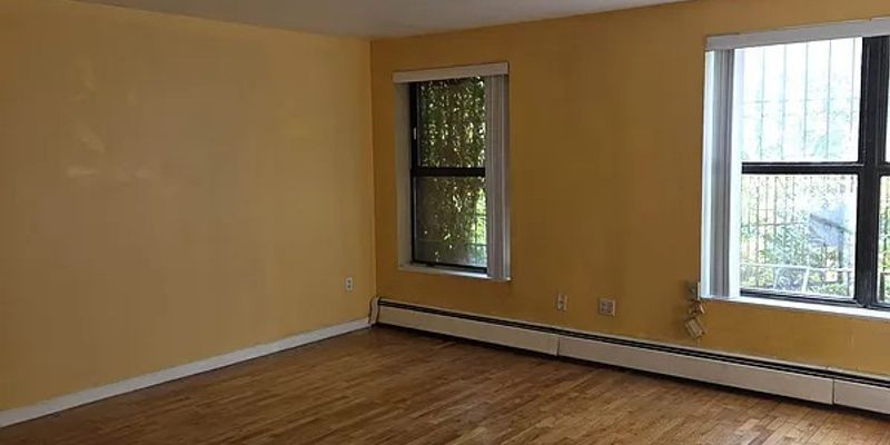 New York House: 446 W 47th St