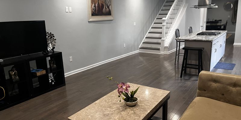 Washington House: 1501 W St SE