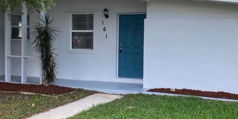 Port St. Lucie House: 161 SE Bonita Ct