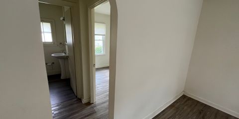 320 bennert apt B entry to bath and room.jpg
