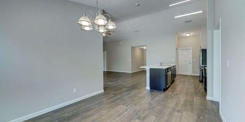 Port St. Lucie House: 610 SW Bacon Terrace