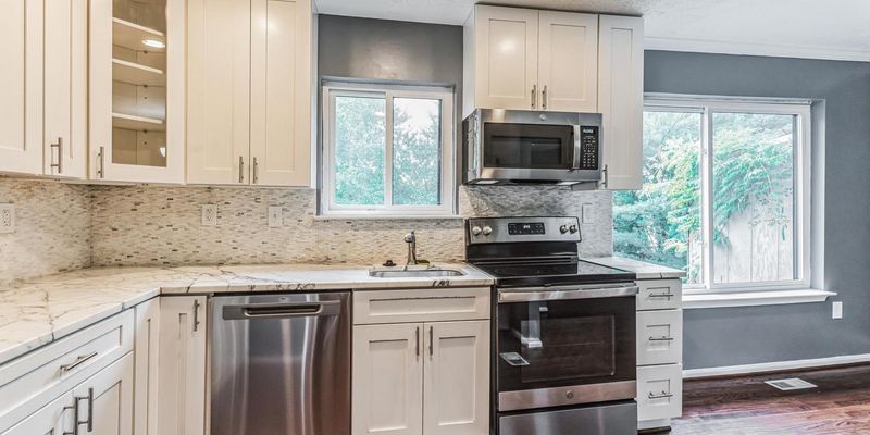 Bowie House: 12043 Hallandale Terrace