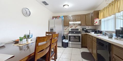 522-524-imperial-pl-kissimmee_00001 (9).jpg