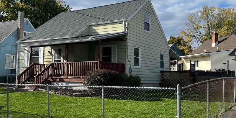 Elmira House: 517 Harcourt Dr