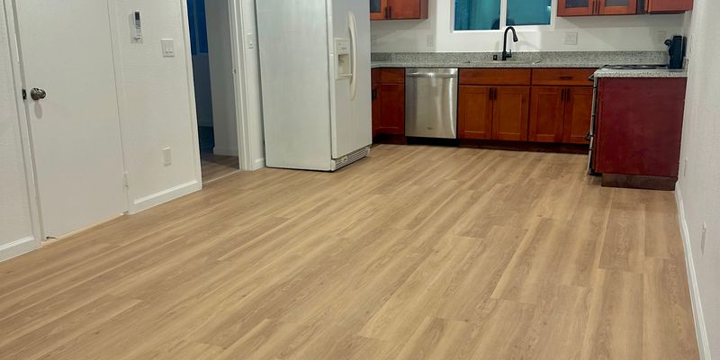 Antioch House: 1880 Phillips Ln B