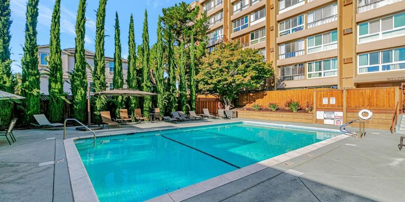 Santa Clara House: 1700 Civic Center Dr #UA22927LB