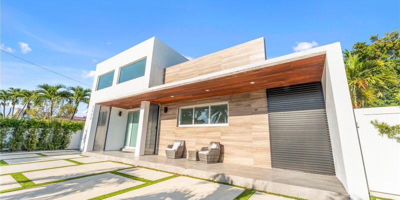 North Bay Village House: 7525 Buccaneer Ave