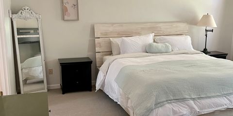 13 Master Bed.JPG