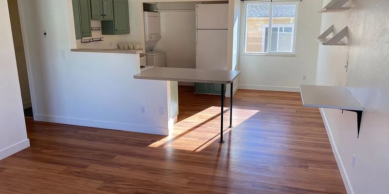 Palisade Apartment: 963 Iowa Ave