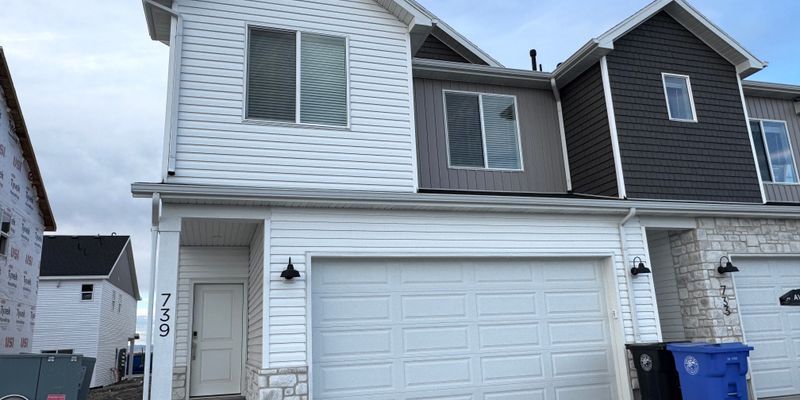 Smithfield House: 739 W 725 N