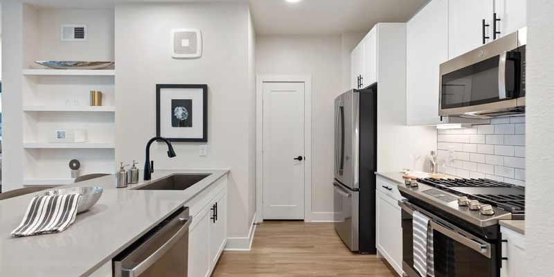 Richmond Apartment: 5123 Harlem Rd